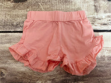Load image into Gallery viewer, PiggyTails 18 month ruffle shorts
