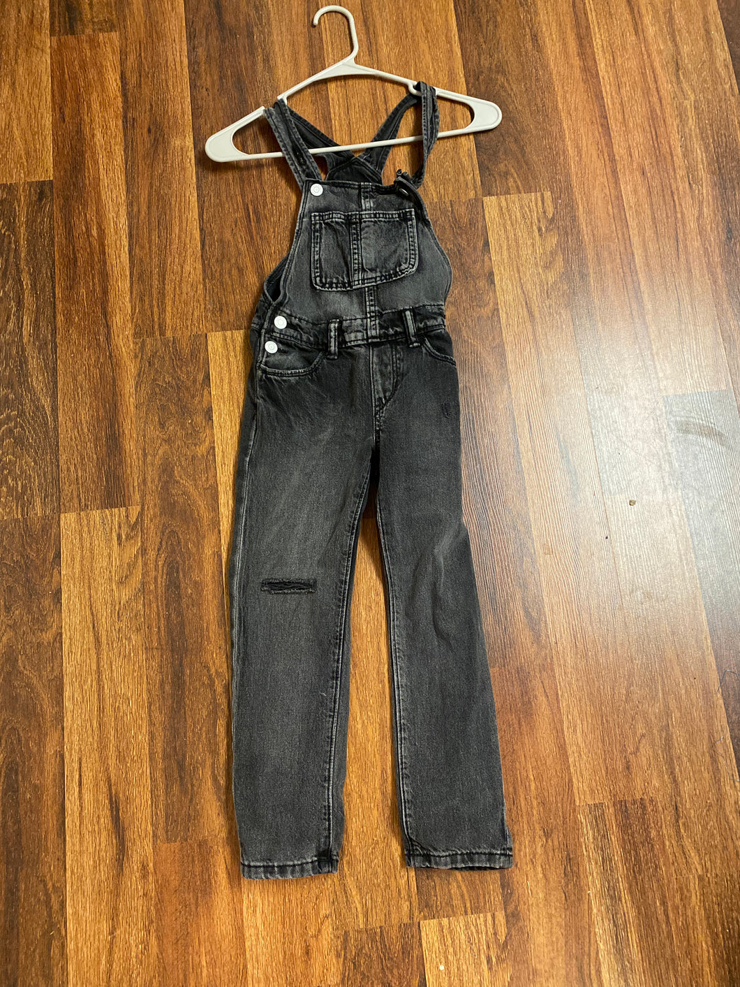 Old Navy size 6/7 overalls
