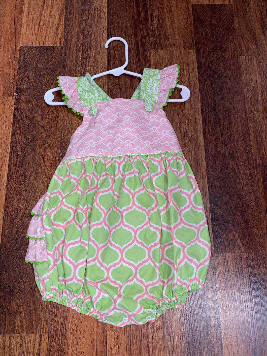 NWT Shrimp and Grits Kids 2t bubble